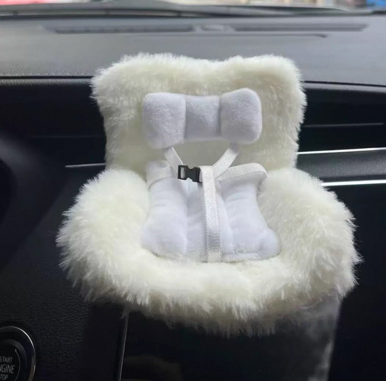 Labubu Car Doll Seat – Plush Dashboard Safety Seat with 5-Point Harness